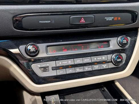 Used 2021 Kia Sedona EX w/ EX Premium Package image 54