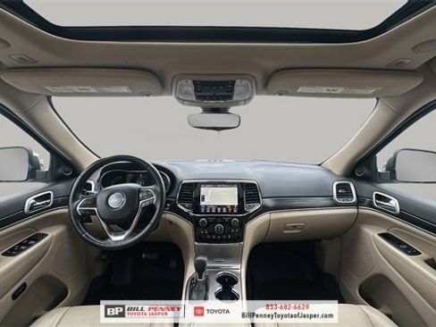 Used 2019 Jeep Grand Cherokee Limited w/ Luxury Group II image 10