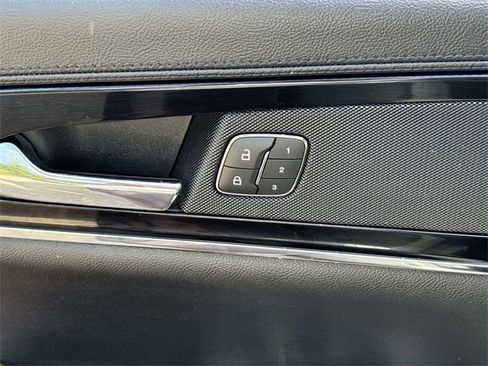 Used 2022 Lincoln Nautilus Reserve image 25