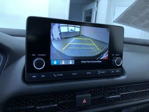Used 2025 Honda HR-V LX image 28
