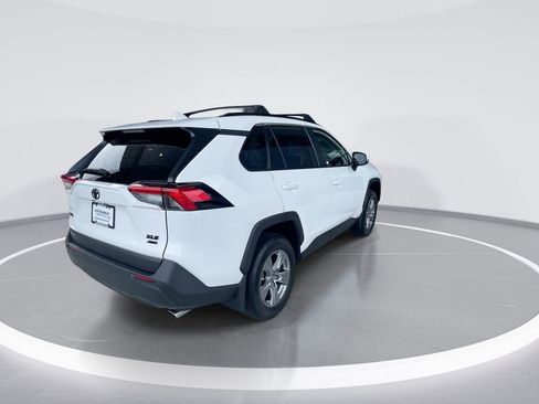 Used 2024 Toyota RAV4 XLE AWD/4WD image 8