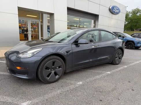 Used 2023 Tesla Model 3 Standard Range RWD image 1
