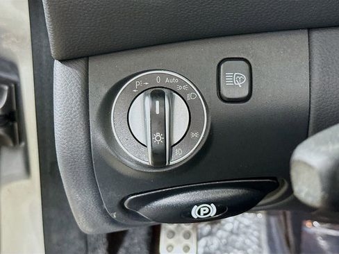 Used 2009 Mercedes-Benz SL 550 image 12