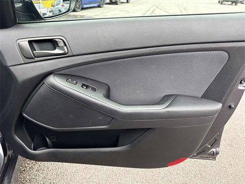 Used 2015 Kia Optima LX image 16