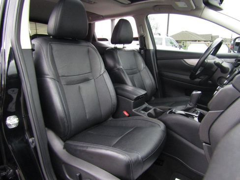 Used 2020 Nissan Rogue Sport SL w/ Premium Package image 24