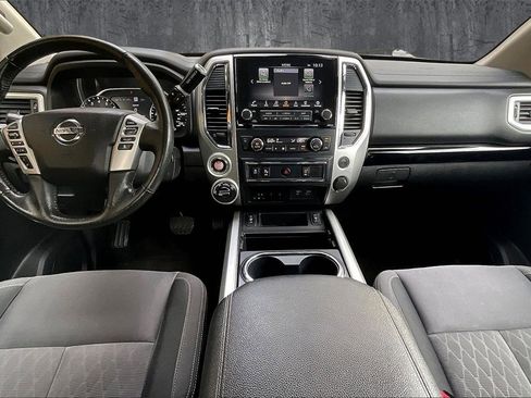 Used 2020 Nissan Titan SV w/ SV Convenience Package image 8