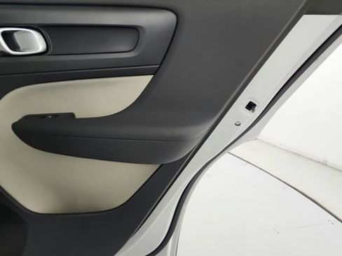 Certified 2026 Volvo XC40 B5 Plus w/ Protection Package Premier AWD/4WD image 33