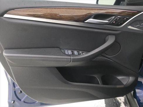 Used 2023 BMW X3 sDrive30i w/ Premium Package image 9