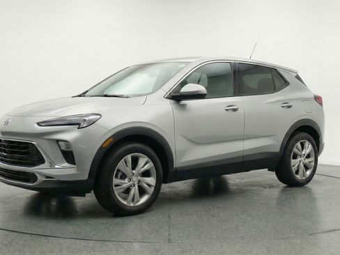 Used 2025 Buick Encore GX Preferred FWD image 3