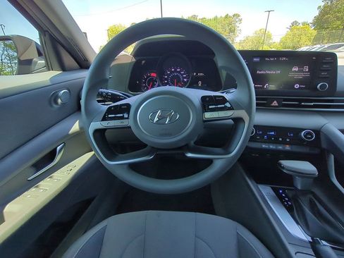 Used 2023 Hyundai Elantra SEL w/ Cargo Package image 16