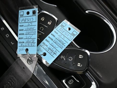 Used 2023 Chevrolet Equinox LT image 27