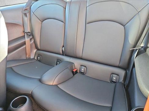 Used 2019 MINI Cooper S w/ Premium Package image 17