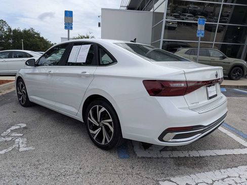 Certified 2026 Volkswagen Jetta SEL FWD image 4