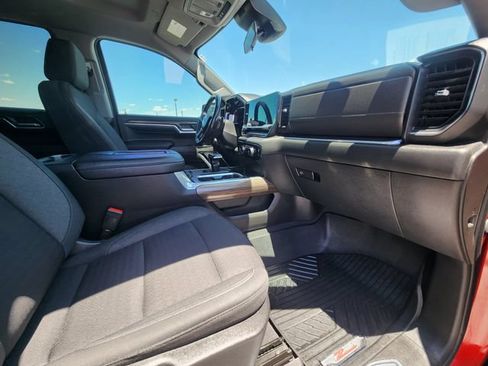Used 2022 Chevrolet Silverado 1500 RST w/ Z71 Off-Road Package AWD/4WD image 16