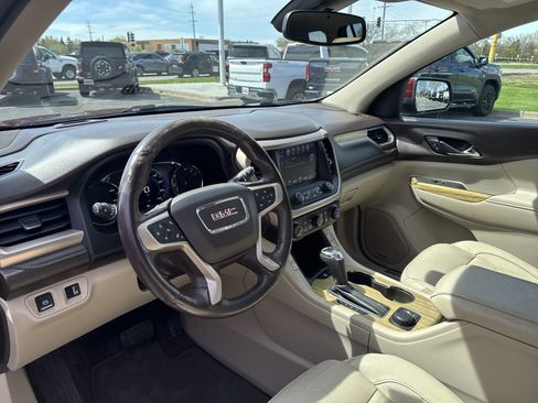 Used 2017 GMC Acadia Denali w/ Technology Package AWD/4WD image 19