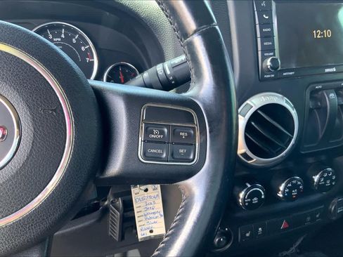 Used 2013 Jeep Wrangler Rubicon w/ PWR Convenience Group AWD/4WD image 22