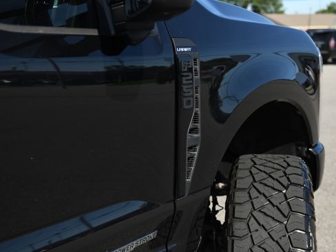Used 2024 Ford F250 Lariat w/ Lariat Ultimate Package AWD/4WD image 6