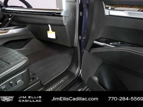 Certified 2026 Cadillac Escalade ESV Platinum Sport AWD/4WD image 26