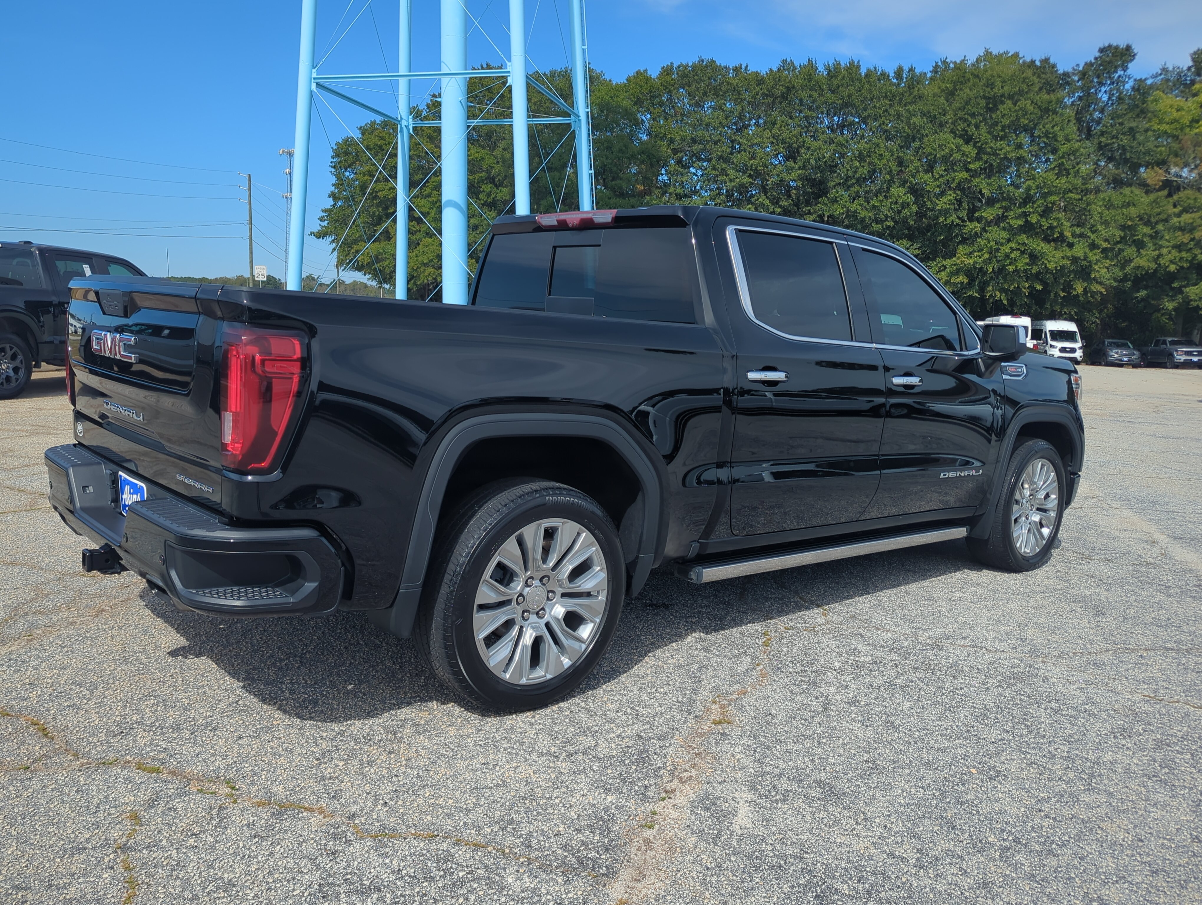 Used 2021 GMC Sierra 1500 Denali w/ Denali Ultimate Package AWD/4WD image 3