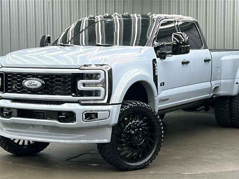 Used 2026 Ford F450 Platinum w/ Platinum Plus Package image 1