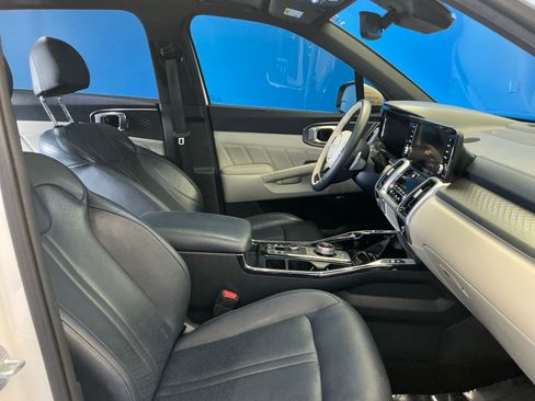 Used 2022 Kia Sorento SX Prestige w/ Panoramic Sunroof Package AWD/4WD image 24