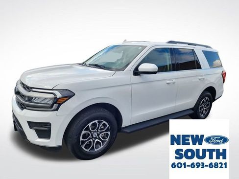 Used 2024 Ford Expedition XLT image 1