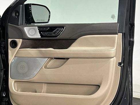 Used 2023 Lincoln Navigator Reserve AWD/4WD image 55