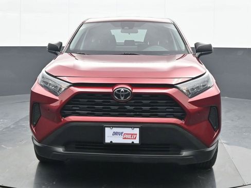 Used 2022 Toyota RAV4 LE image 1