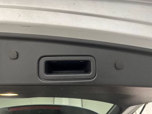 Used 2024 Nissan Pathfinder SV FWD image 43