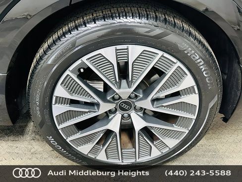 Certified 2024 Audi Q8 e-tron Prestige w/ Prestige Package AWD/4WD image 37