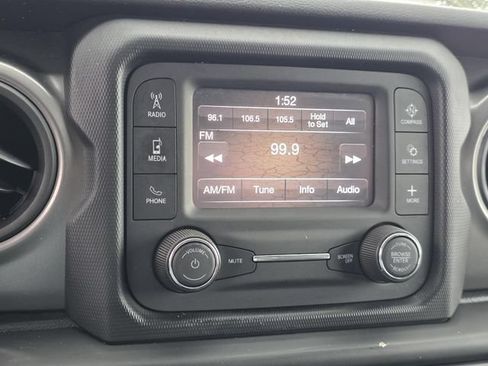Used 2021 Jeep Gladiator Sport AWD/4WD image 16