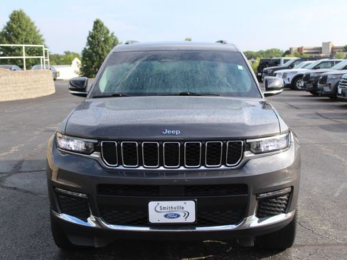 Used 2022 Jeep Grand Cherokee L Limited w/ MOPAR Finishing Package AWD/4WD image 9