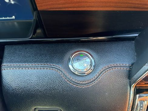 Used 2019 Lincoln Navigator Reserve image 40