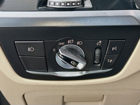 Used 2021 BMW X3 xDrive30i w/ Convenience Package image 17