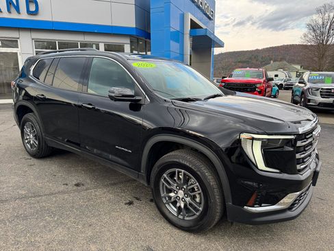 Used 2025 GMC Acadia Elevation image 8