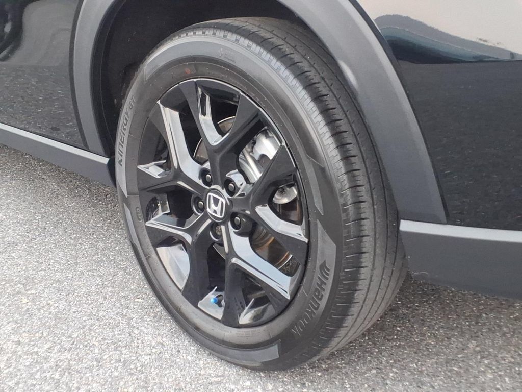 Used 2025 Honda HR-V Sport image 11