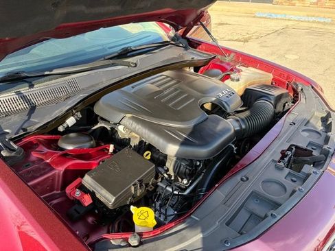 Used 2021 Chrysler 300 Touring L RWD image 9