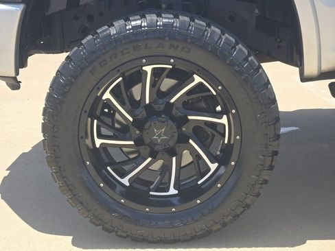 Used 2017 Ford F150 XLT w/ Equipment Group 302A Luxury AWD/4WD image 13