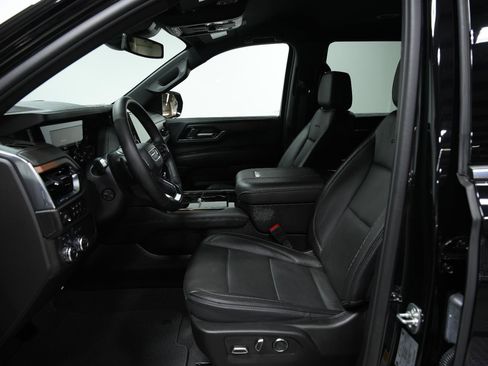 Used 2025 GMC Yukon Denali image 26