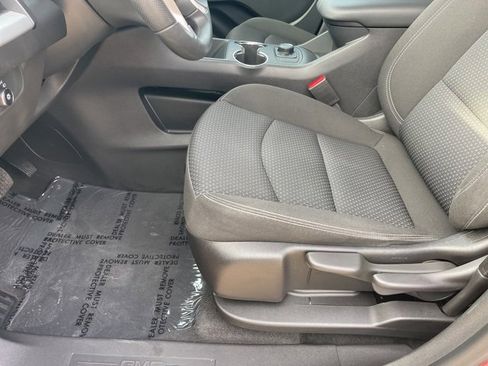 Used 2023 GMC Terrain SLE image 13