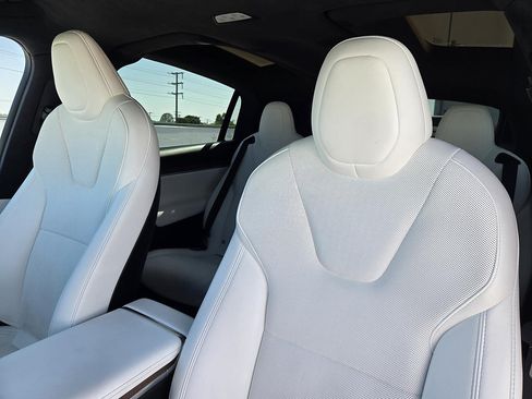 Used 2024 Tesla Model X AWD/4WD image 20