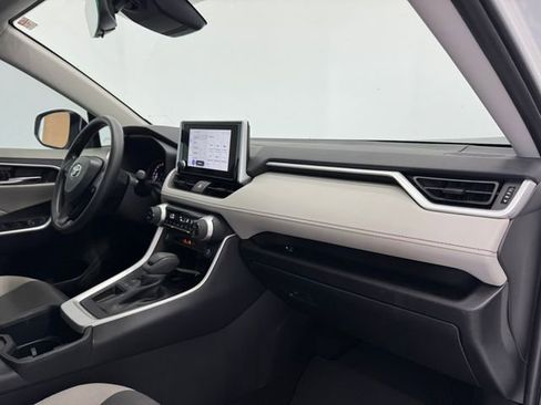 Used 2025 Toyota RAV4 XLE w/ Convenience Package image 38