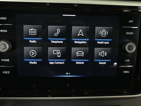 Certified 2022 Volkswagen Atlas SE w/ Black Wheel Package image 6