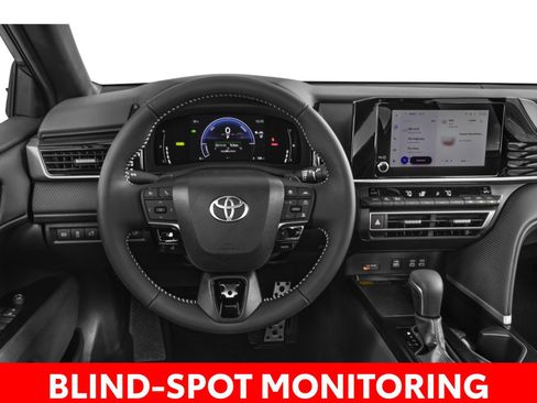 Used 2025 Toyota Camry SE FWD image 7