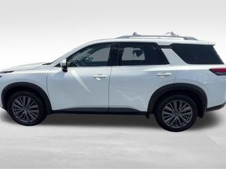 Used 2023 Nissan Pathfinder SL w/ SL Premium Package AWD/4WD video 3
