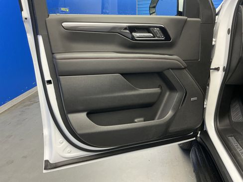 New 2026 Chevrolet Suburban RST w/ Comfort Package AWD/4WD image 9