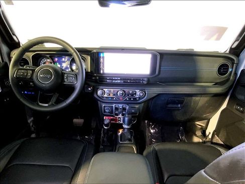 Used 2024 Jeep Wrangler Unlimited Rubicon 4xe AWD/4WD image 14