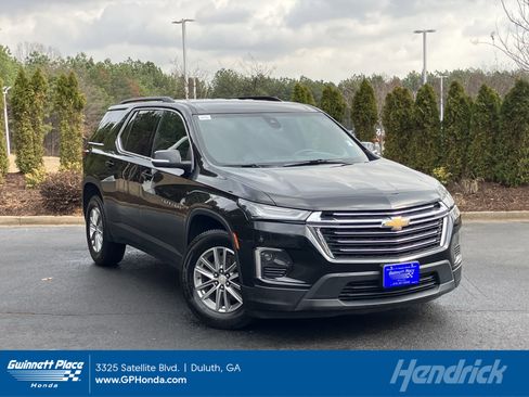 Used 2023 Chevrolet Traverse LT image 1