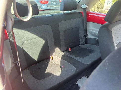 Used 2000 Volkswagen Beetle GL image 18