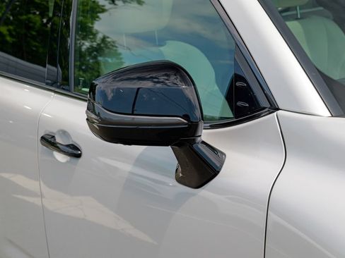 Used 2024 Lexus LX 600 4WD w/ Appearance Package image 10